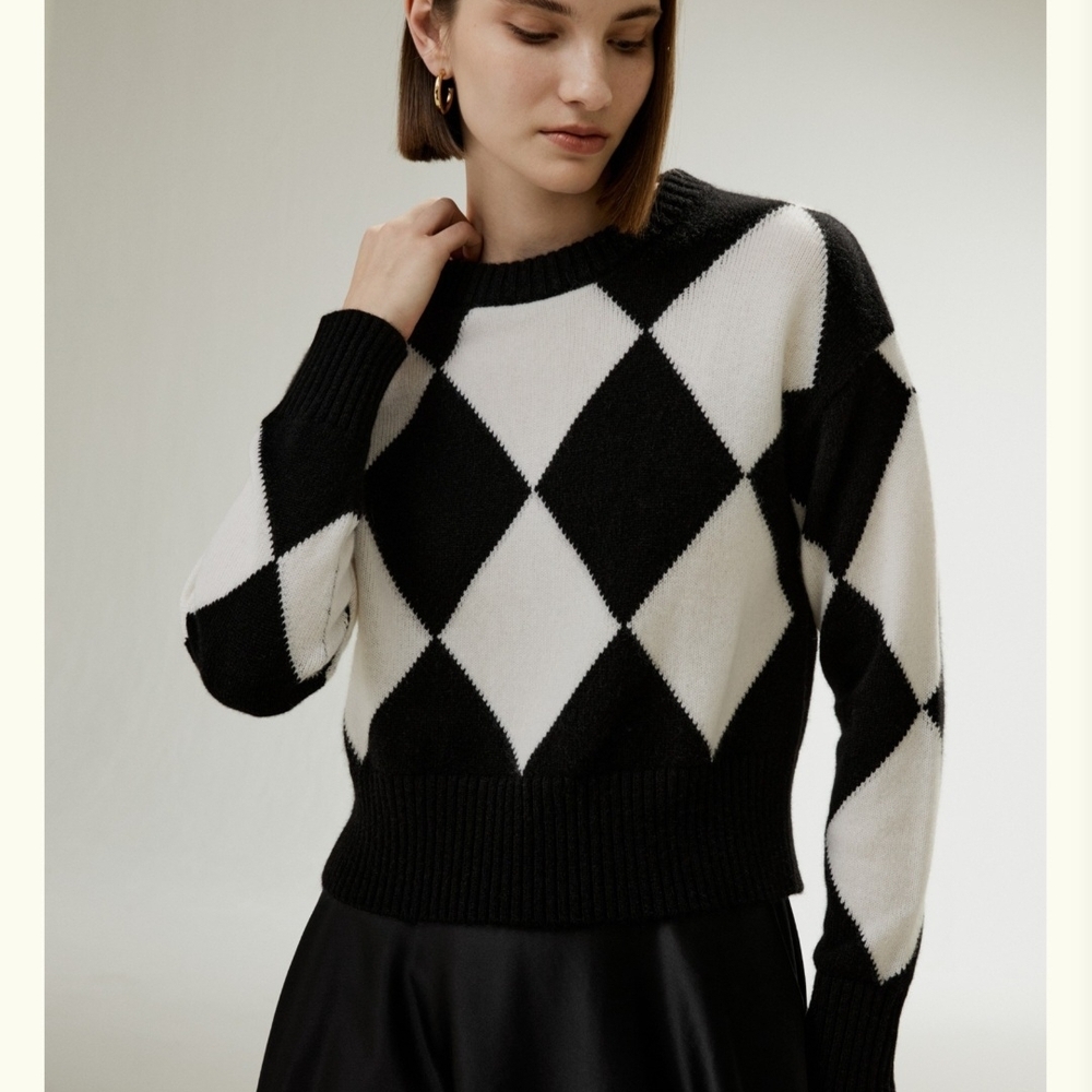 BRAND NEW in Gift Box With Tags Womens LilySilk  Round Neck Argyle Sweater Large